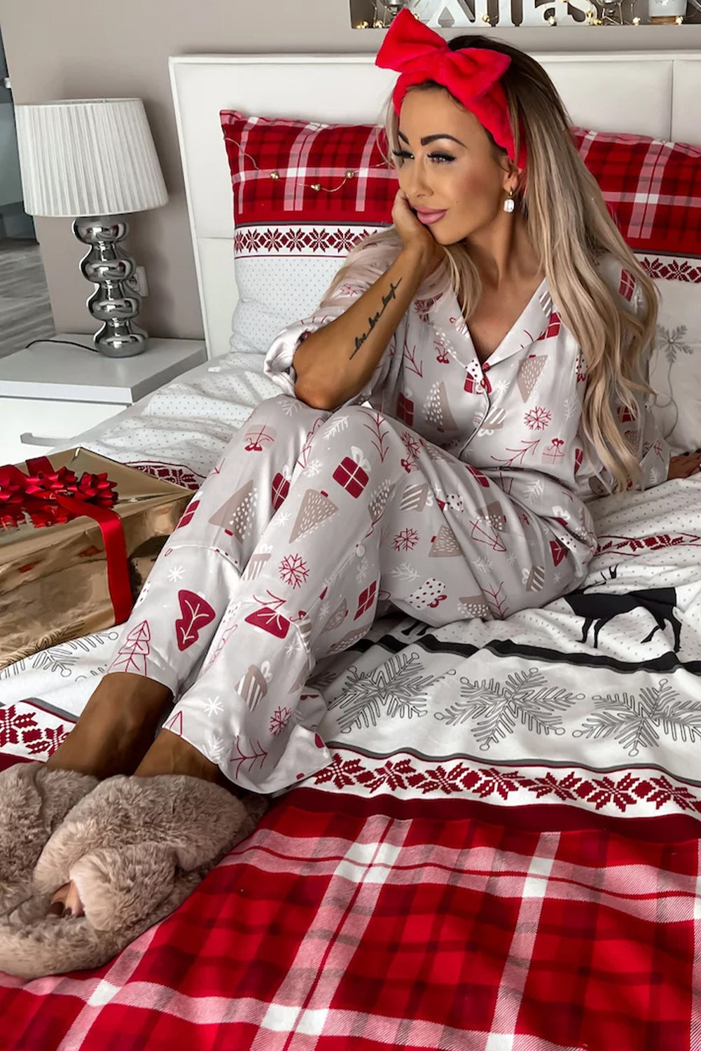 Light Grey Christmas Printed Top and Bottoms Pajama Set